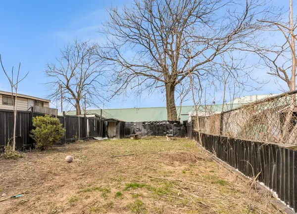 29 Gertrude ST, Hamilton, ON L8L 4B7