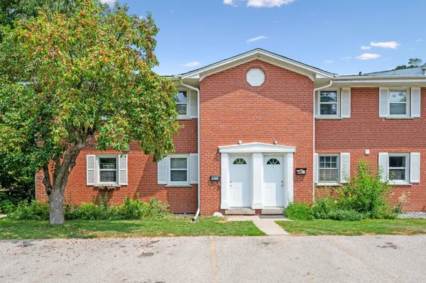 288 Westcourt PL #25, Waterloo, ON N2L 2R7