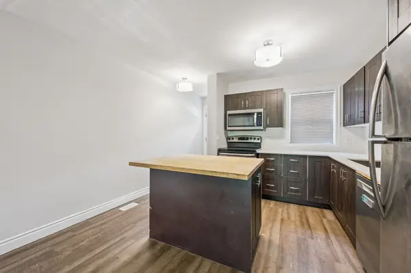 288 Westcourt PL #25, Waterloo, ON N2L 2R7