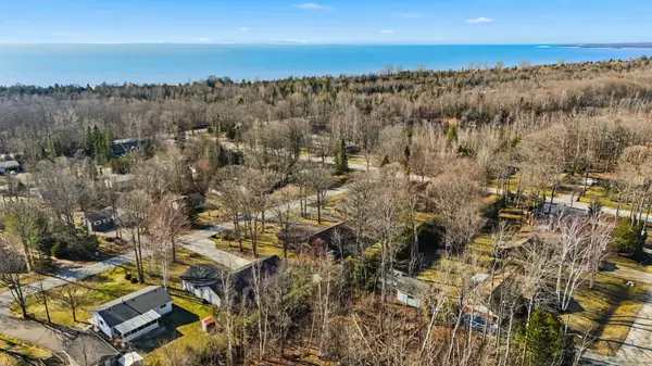 90 Mapleport CRES, South Bruce Peninsula, ON N0H 2G0