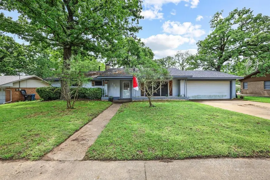 120 Mark Drive, Denison, TX 75021