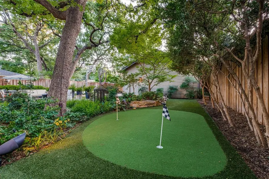 1513 Cedar Hill Avenue, Dallas, TX 75208