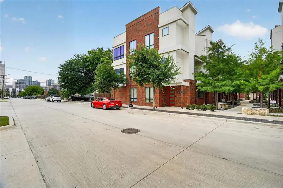 321 College Avenue, Fort Worth, TX 76104
