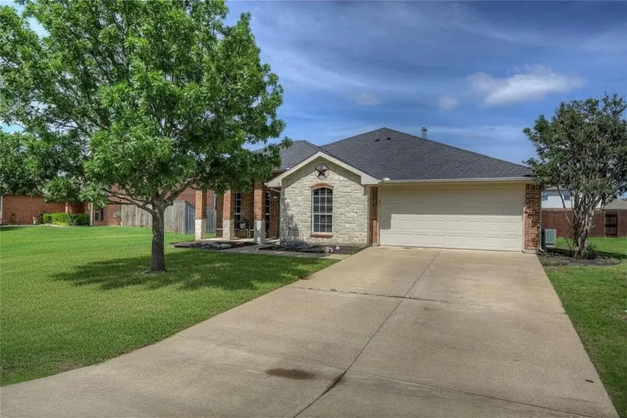 2744 Stoney Hollow Lane, Rockwall, TX 75087
