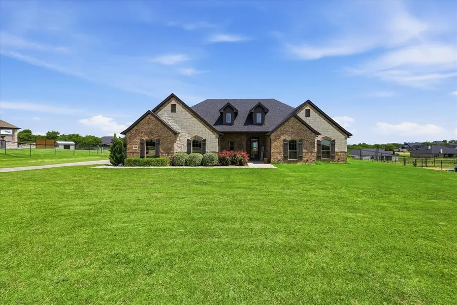 6929 Veal Station Road, Weatherford, TX 76085