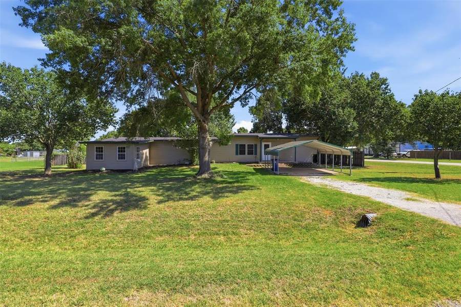 1941 Lariat Lane, Burleson, TX 76028