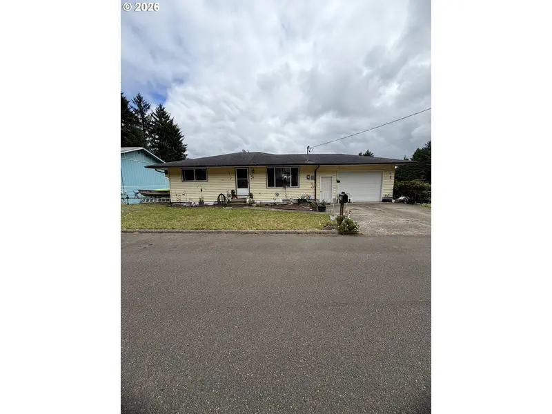 469 WESTMONT DR, Reedsport, OR 97467