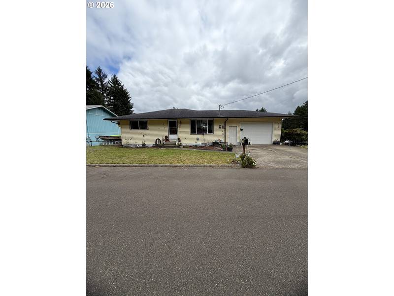 469 WESTMONT DR, Reedsport, OR 97467
