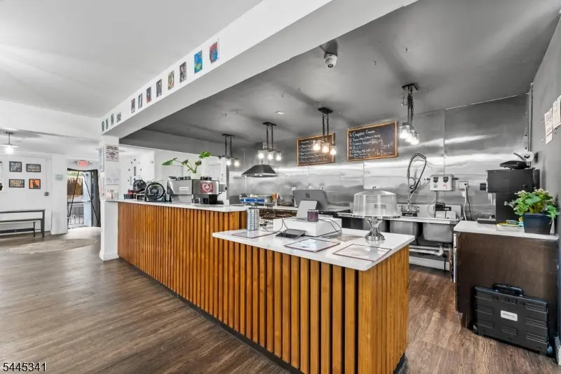 80 Mallory Ave, Jersey City, NJ 07304