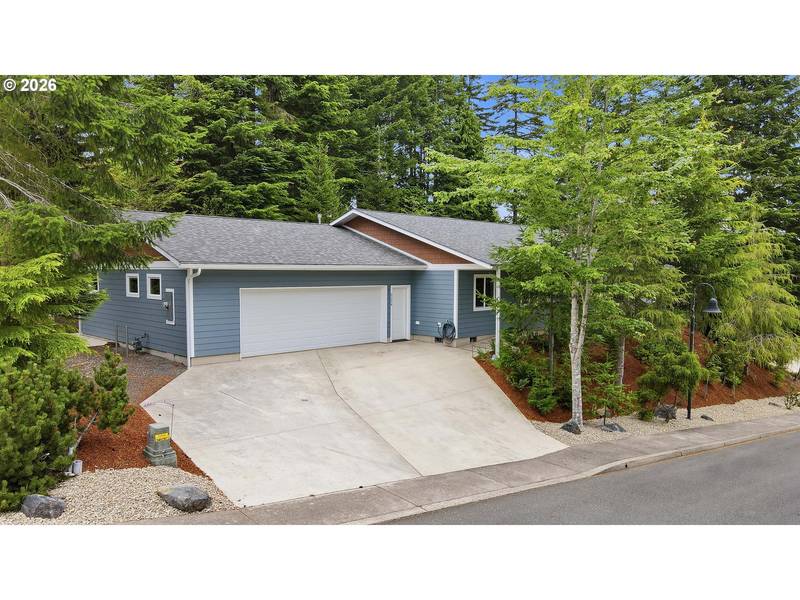 2256 TIMBERLINE DR, Coos Bay, OR 97420