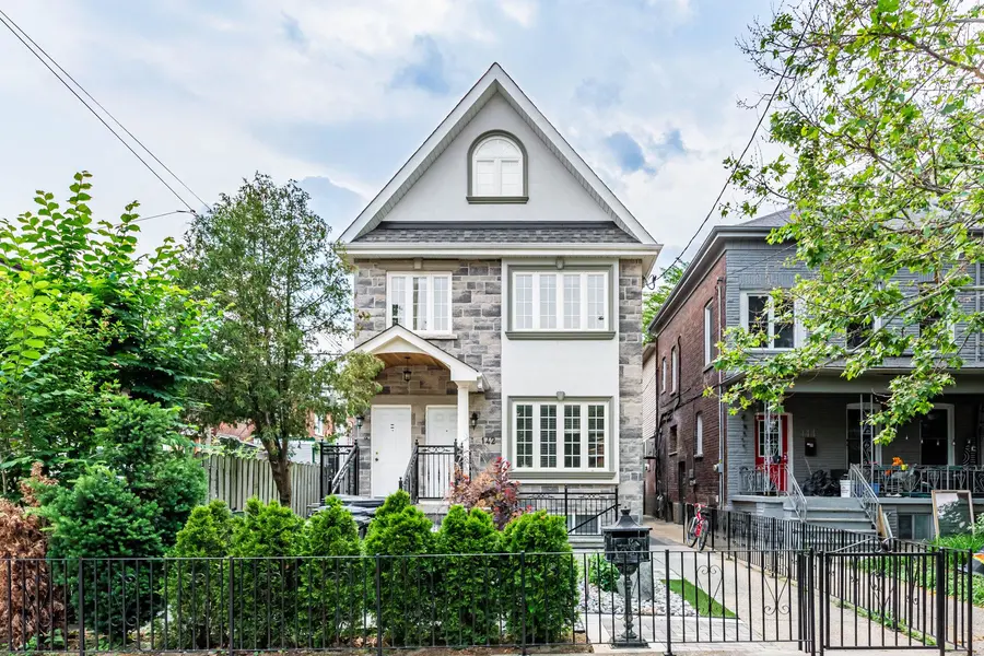 142 Borden ST, Toronto C01, ON M5S 2N3