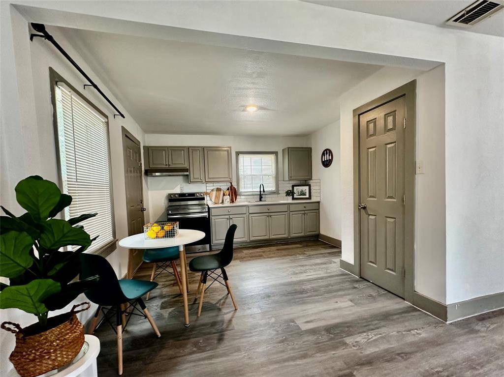 3613 Castleman Street, Fort Worth, TX 76119