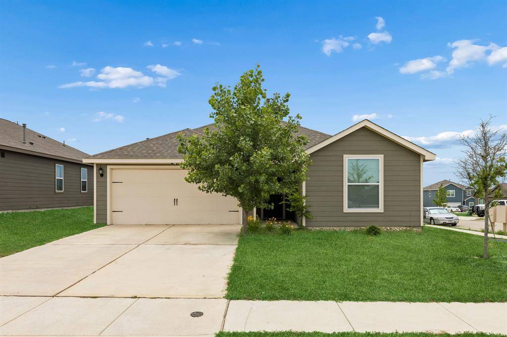 13713 Beaverhead Street, Ponder, TX 76259
