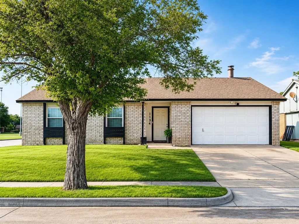 1134 Loving Trail, Grand Prairie, TX 75052