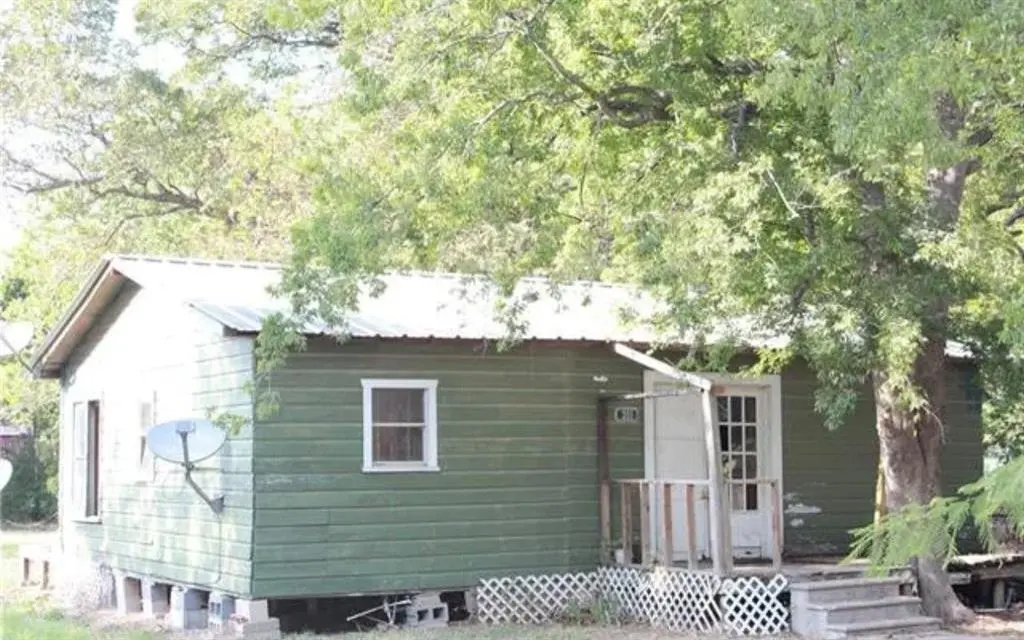 301 E Wood Street, Streetman, TX 75859