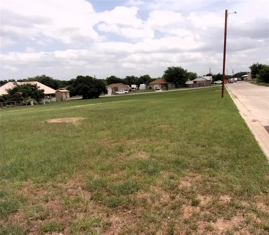 1908 W Brown Street, San Saba, TX 76877