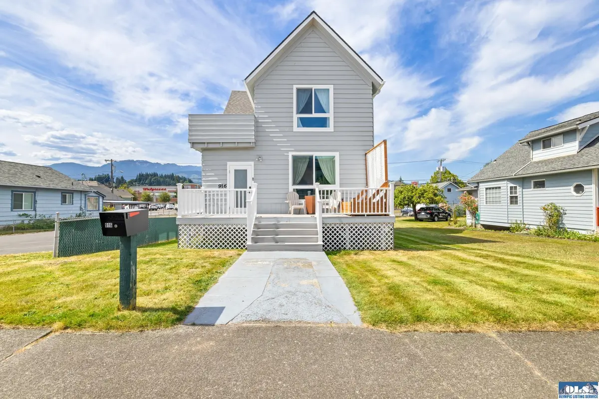 916 E Georgiana Street, Port Angeles, WA 98362