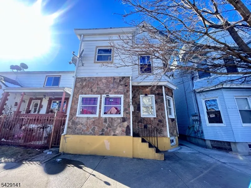 966 E 24Th St, Paterson City, NJ 07513