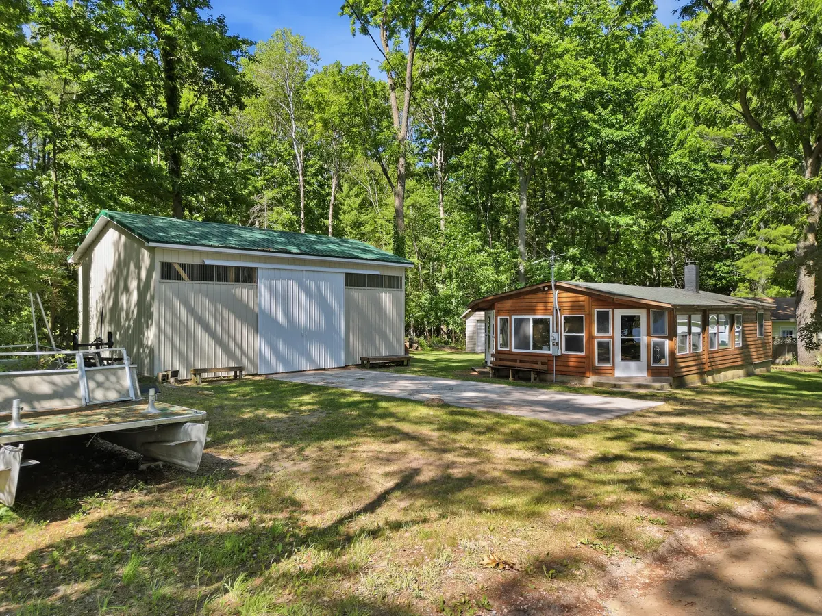 312 Woodland, Belvidere Twp, MI 48886