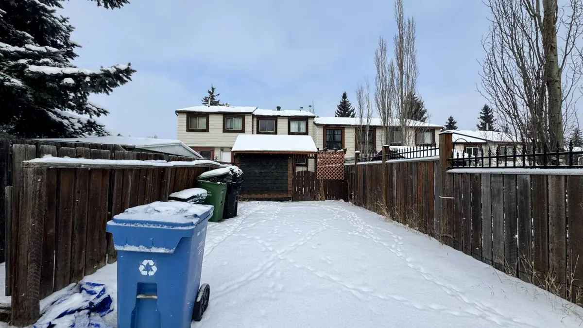 6551 Huntsbay RD NW, Calgary, AB T2K5R3
