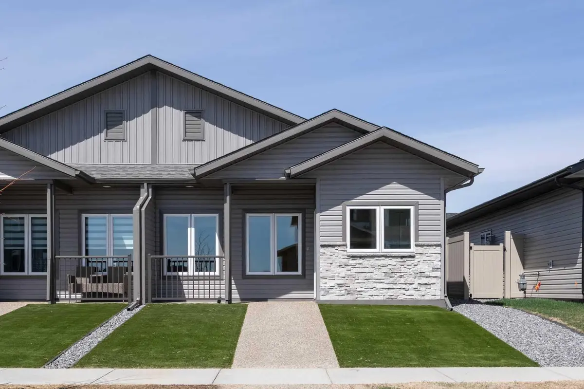 6322 26 AVE, Camrose, AB T4V5J6