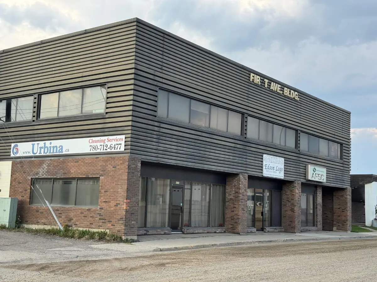 4924 1 AVE #202, Edson, AB T7E 1S9