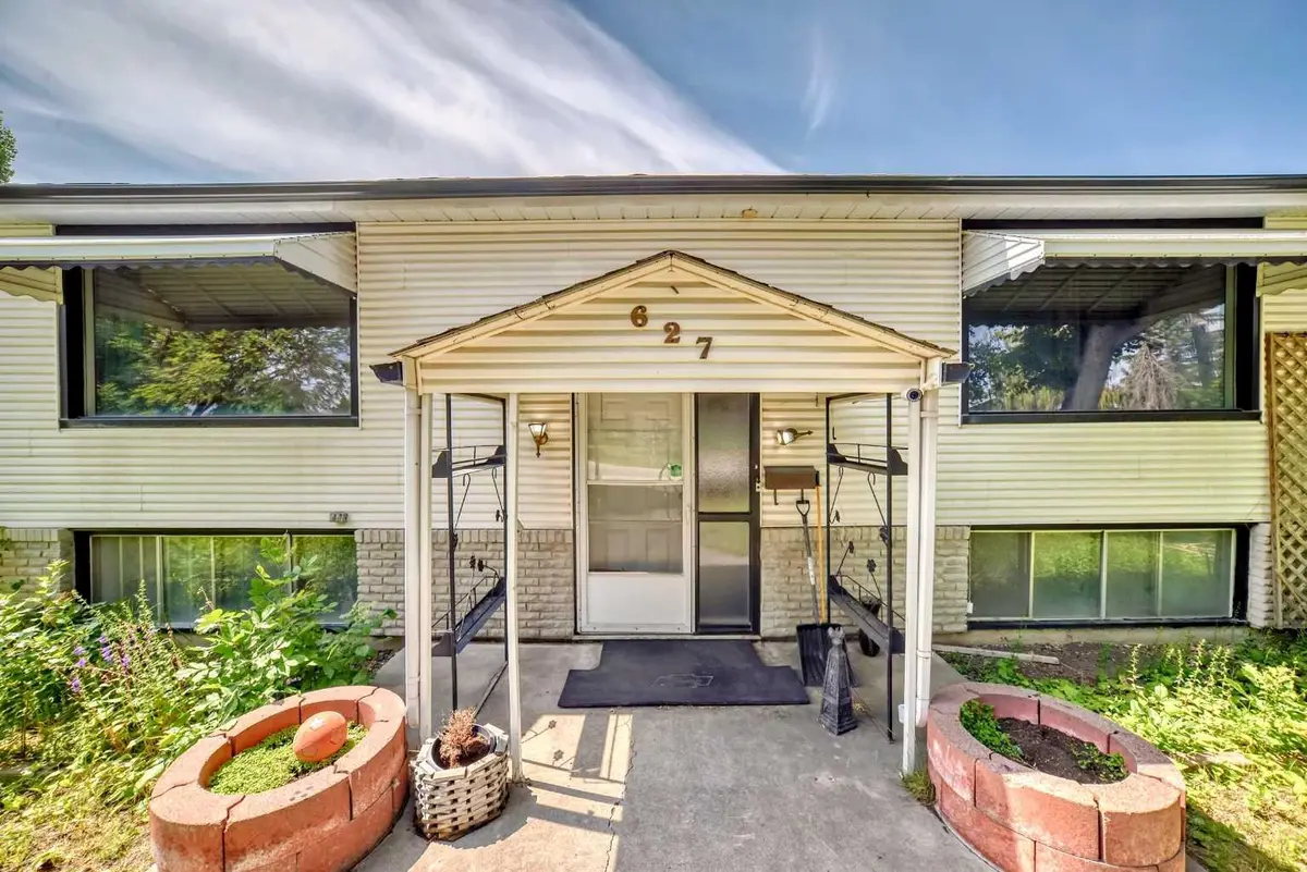 627 Fortalice CRES SE, Calgary, AB T2A2C8