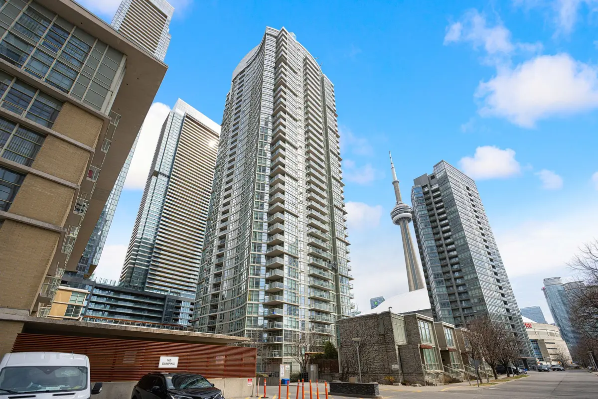 10 Navy Wharf CT #1705, Toronto C01, ON M5V 3V2