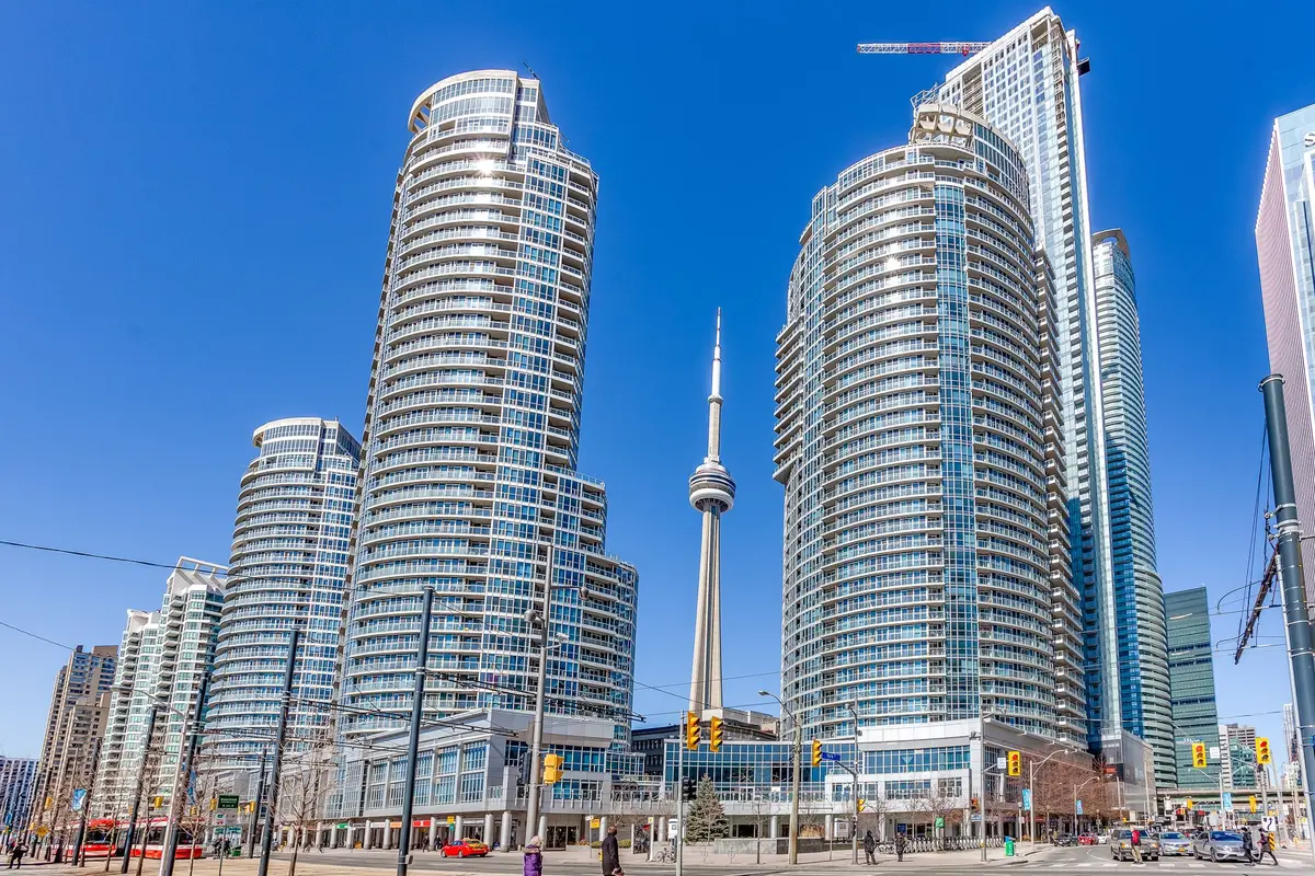 8 York ST #2812, Toronto C01, ON M5J 2Y2