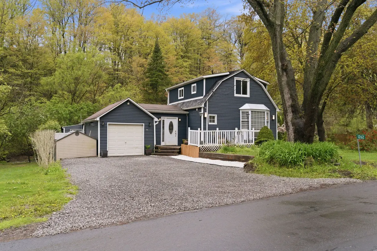 1262 Hidden Valley RD, Burlington, ON L7P 0T5