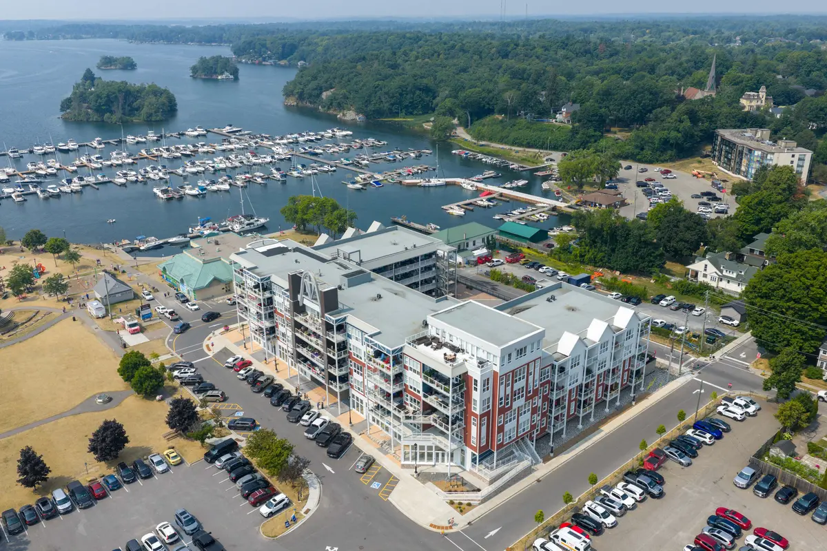 130 Water ST #406, Gananoque, ON K7G 0A8