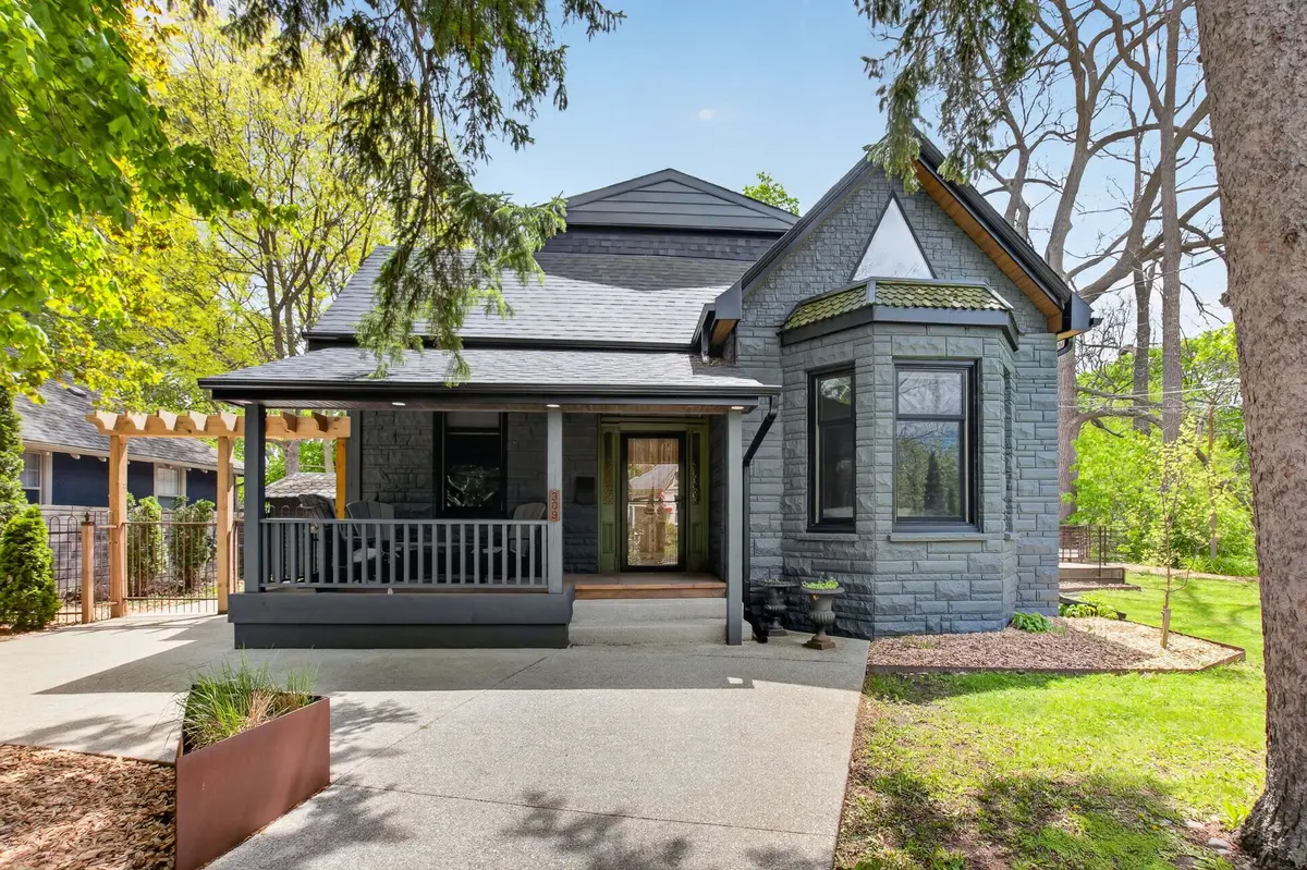 309 Cromwell ST, London East, ON N6A 1Z7