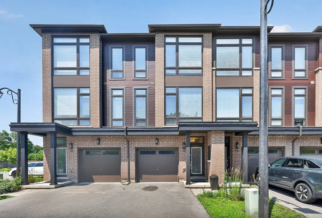 270 Melvin AVE #15, Hamilton, ON L8H 0B4