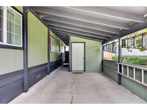310 PITNEY LN #39, Junction City, OR 97448
