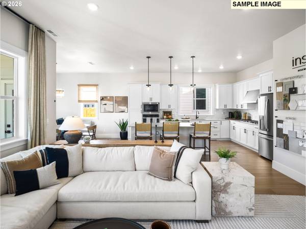 18090 SW Hoover LN, Beaverton, OR 97003