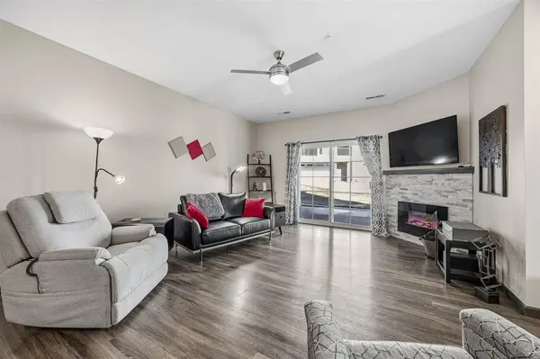 2869 Spring Rose Circle #102, Coralville, IA 52241