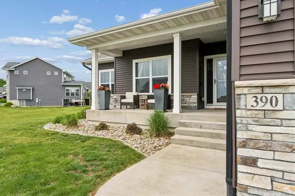 390 Canterbury St, North Liberty, IA 52317