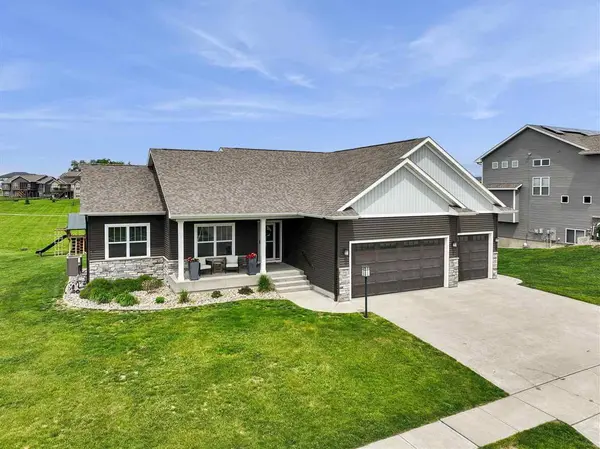 390 Canterbury St, North Liberty, IA 52317