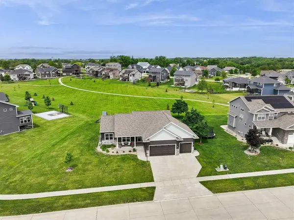 390 Canterbury St, North Liberty, IA 52317