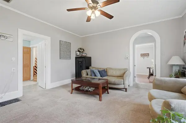 296 W Adams St, Marengo, IA 52301