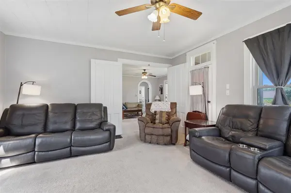 296 W Adams St, Marengo, IA 52301