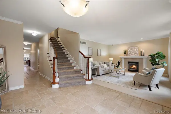 1562 Eagle TRL, Oxford Charter Township, MI 48371