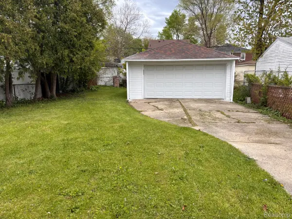 5797 E Outer DR, Detroit, MI 48234