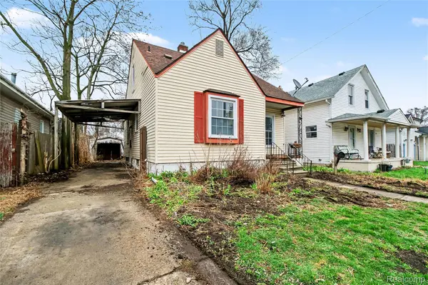 1205 E Muir AVE, Hazel Park, MI 48030
