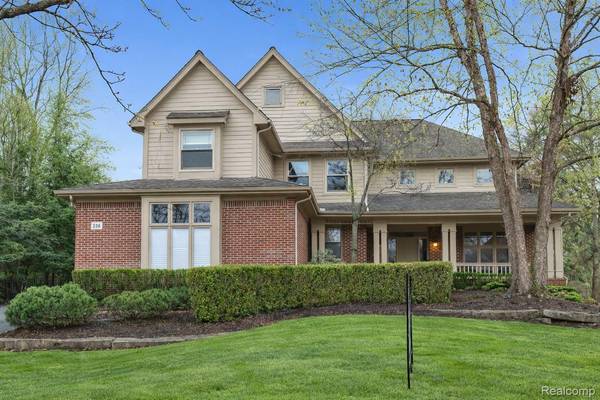 6621 Glenshaw CT, West Bloomfield Charter Township, MI 48322
