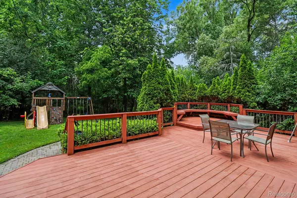 6621 Glenshaw CT, West Bloomfield Charter Township, MI 48322