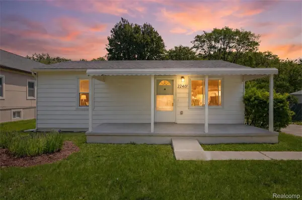 22401 Monterey DR, Woodhaven, MI 48183