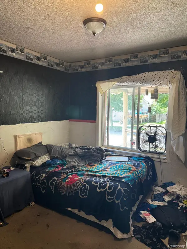 1705 Arizona AVE, Flint, MI 48506