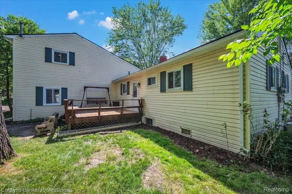 470 Oak Grove DR, Orion Charter Township, MI 48362
