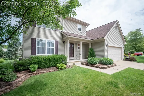 3133 Stillriver DR, Genoa Township, MI 48843